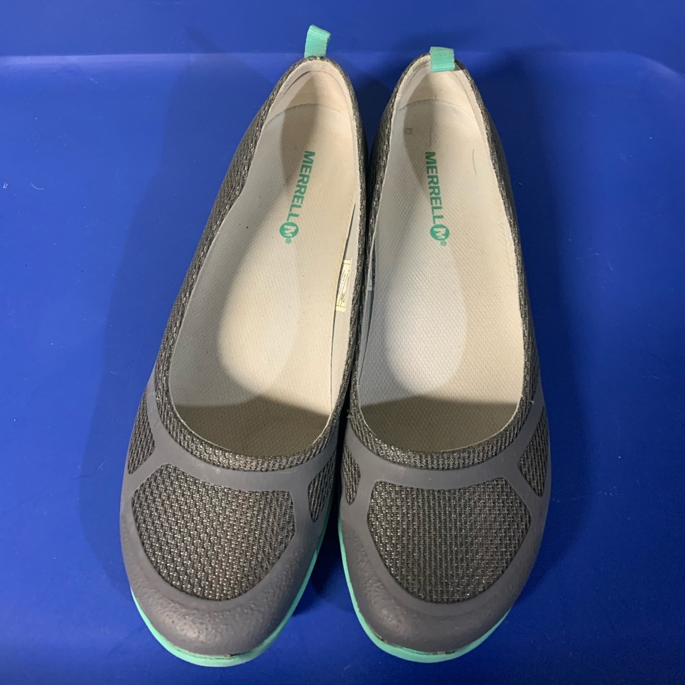 Women Merrells flats